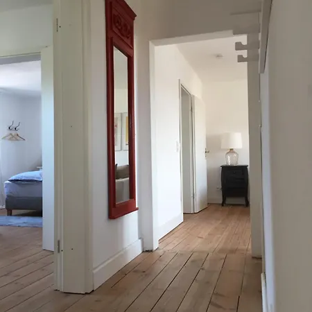 3 Zimmer-küche-bad Im Dachgeschoß Eines Kernsanierten 3 Familienhauses Kaiserslautern