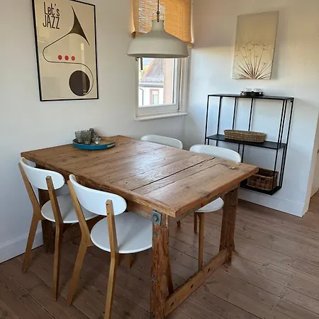 3 Zimmer-kueche-bad Im Dachgeschoss Eines Kernsanierten 3 Familienhauses * Kaiserslautern